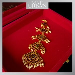 [RAYA SALE] Indian Forehead Jewellery Maroon & Green stone Bindhi Tikka Nettichudi in Kemp Kembu Kerala design Mad Urban